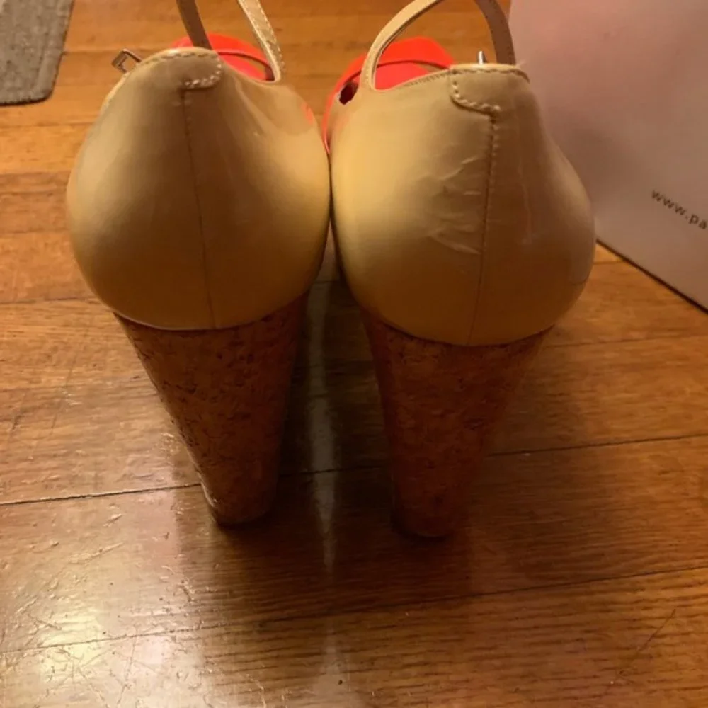 Paris Hilton chunky cork